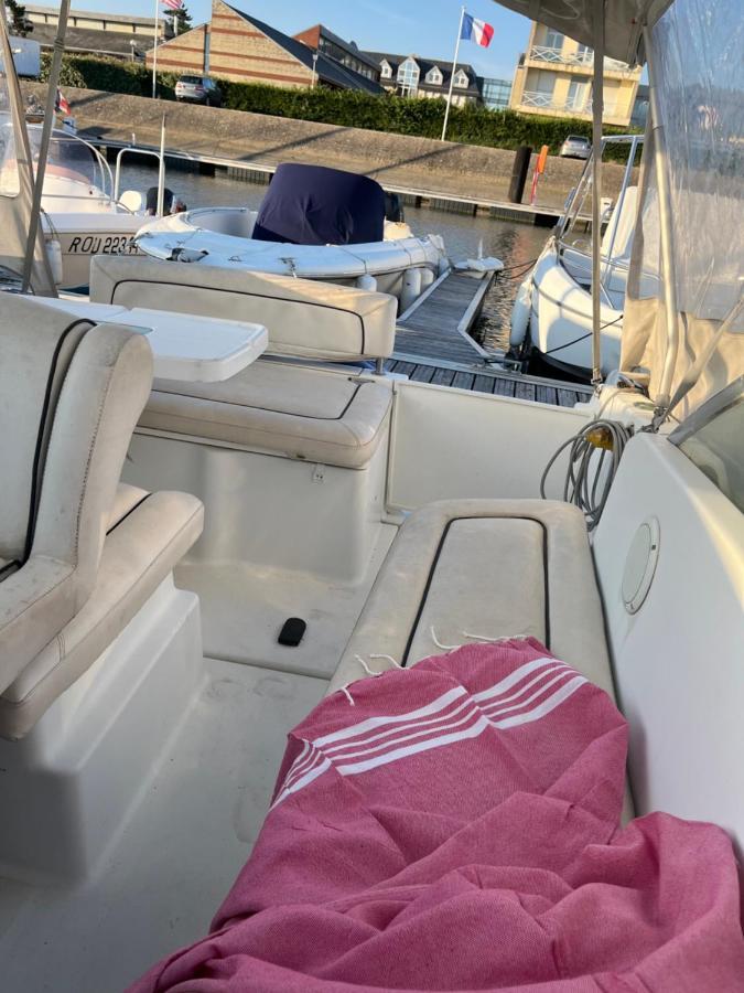 Botel Vedette A *